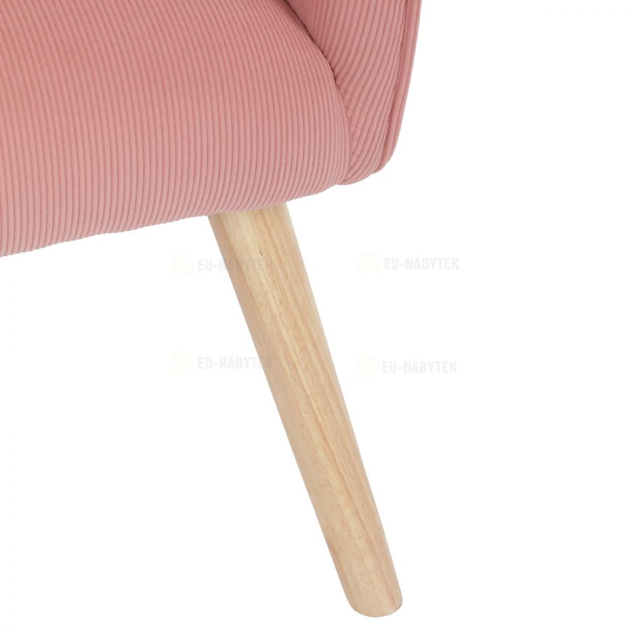 Křeslo, potah růžová manšestrová látka, dřevěné nohy, masiv kaučukovník