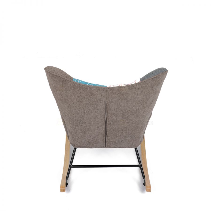 Křeslo houpací, potah patchwork látka, dřevěné nohy, masiv kaučukovník
